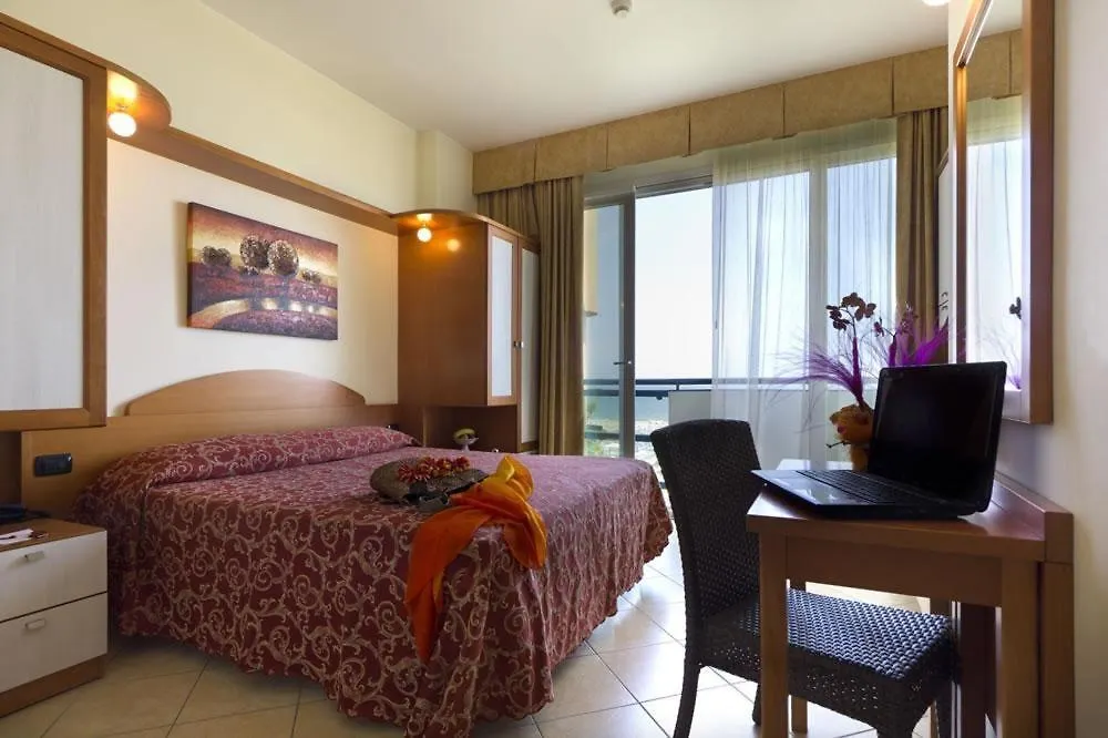 Hotel Palm Beach B&B Sea View Rimini