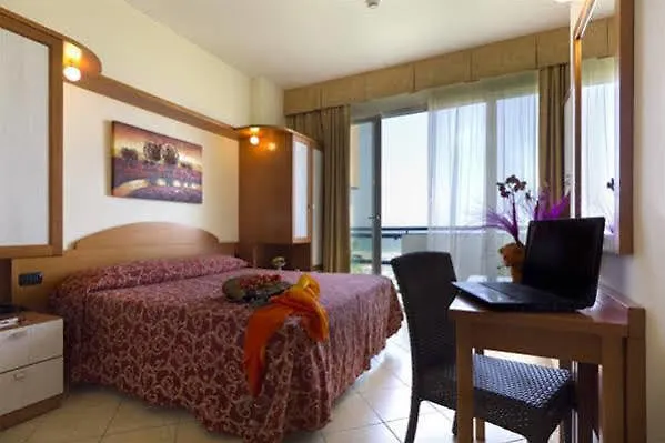 Hotel Palm Beach B&B Sea View Rimini